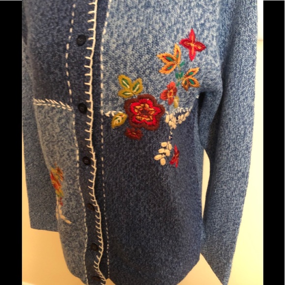 ERIKA vintage sweater size small - Picture 6 of 10